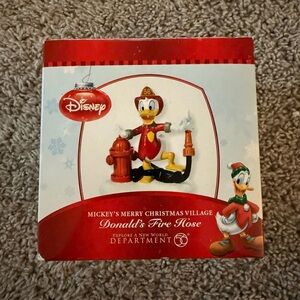 Rare HTF Disney department 56 Donalds Fire Hose Christmas Village Accessory